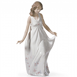 Lladro   Home Decor   Figurines - Lladro Wonderful Mother 6975