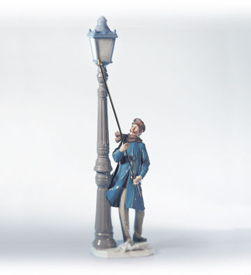 Lladro Lamplighter