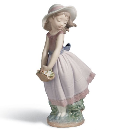 Lladro Pretty Innocence