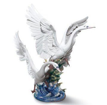 Lladro Swans Take